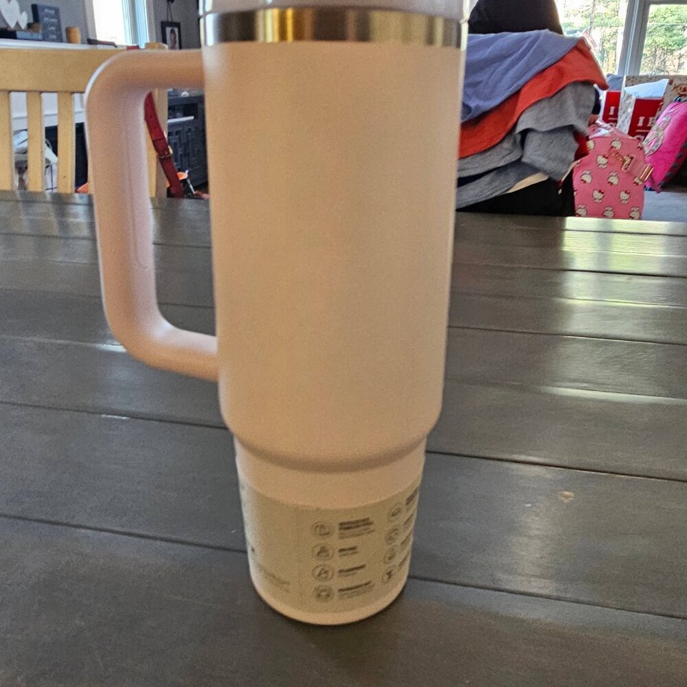 Stanley The Quencher H2.0 Flowstate Pale Pink Tumbler | 30 Oz | 0.88 L - Picture 10 of 12
